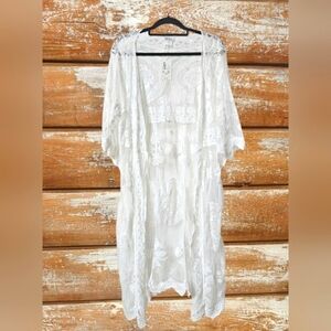 🆕️Vivid Western White Lace Semi Sheer Half Sleeve Kimono Top Flowy Cover Up